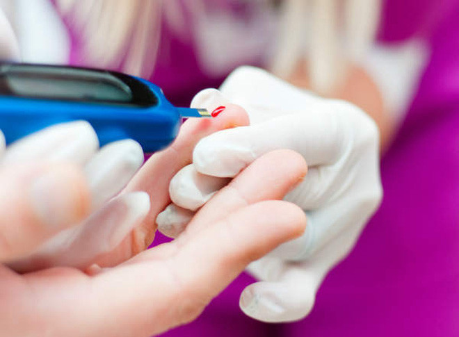 Bên cạnh đó, bạn cũng cần cảnh giác với bệnh gout bởi vì gout cũng là một trong những dấu hiệu tiền tiểu đường. Ảnh: sohacdn.