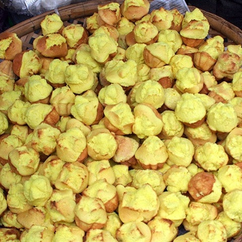 Bánh thuẫn có vị ngọt, mịn xốp, tương tự như bánh bông lan. Ảnh: cooky.