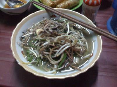 Trong tiếng Khmer, “tức lọ” có nghĩa là nước lèo. Ảnh: 24h.