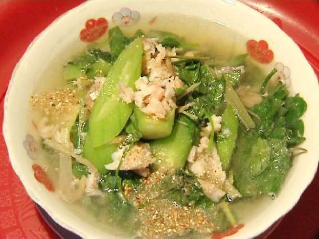 Bí quyết nấu canh sim lo chính là mắm bò hóc - một loại thực phẩm đặc trưng trong ẩm thực của người Khmer Nam bộ. Ảnh: akamaized.