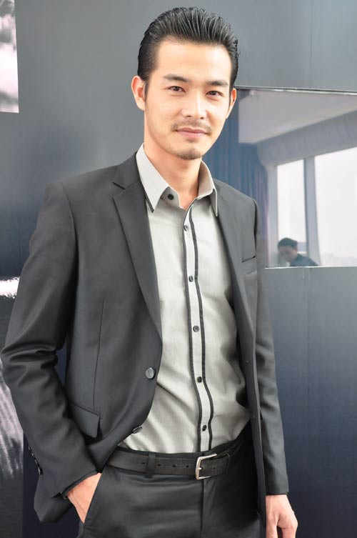 Quách Ngọc Ngoan từng chia sẻ chính cặp mắt một mí, có phần hơi “gian manh” đã giúp anh thể hiện thành công những vai phản diện, độc ác, gian dối. Ảnh: blogspot.