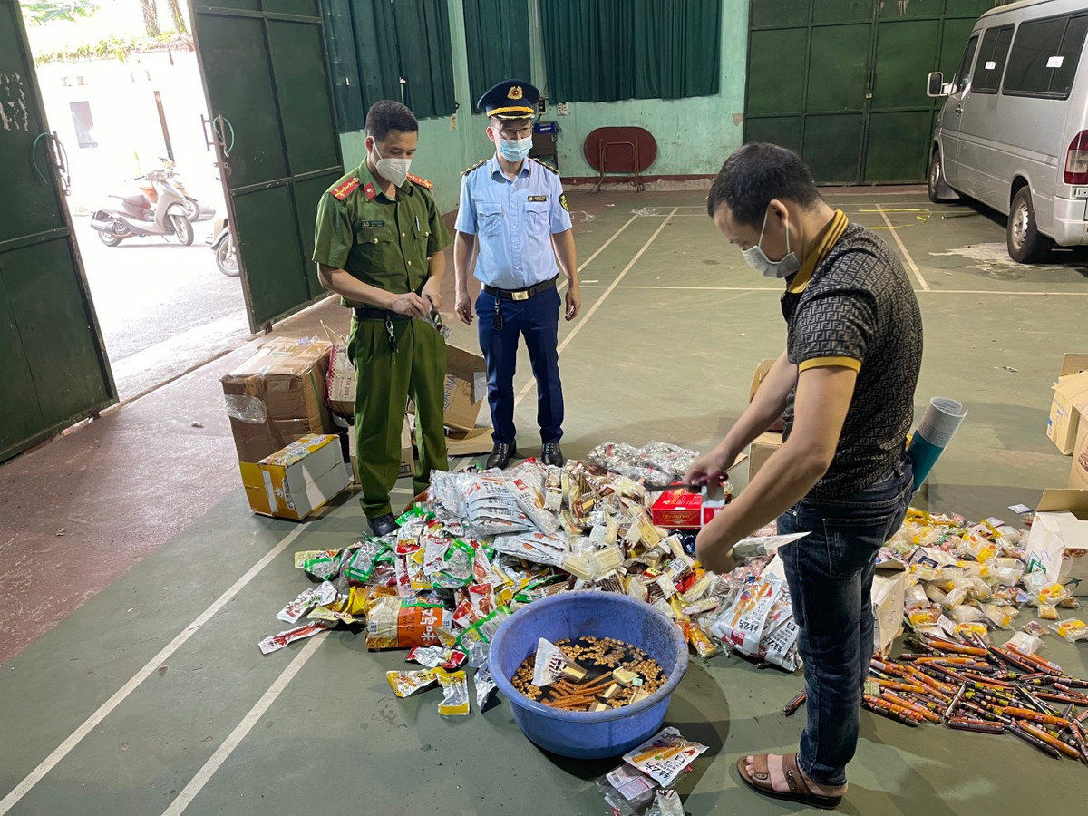 Bac Giang: Ban banh Trung thu rom, chu co so bi phat 17 trieu dong