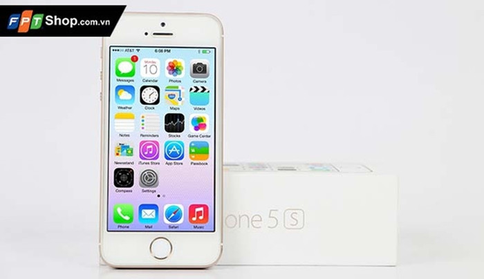 Năm 2015, sự việc anh Huỳnh Văn Quang Trung (TP.HCM) tố FPT Shop cố tình “hẹn lần, hẹn lượt” khi đem điện thoại bảo hành cũng từng khiến dư luận xôn xao. (Ảnh minh họa).