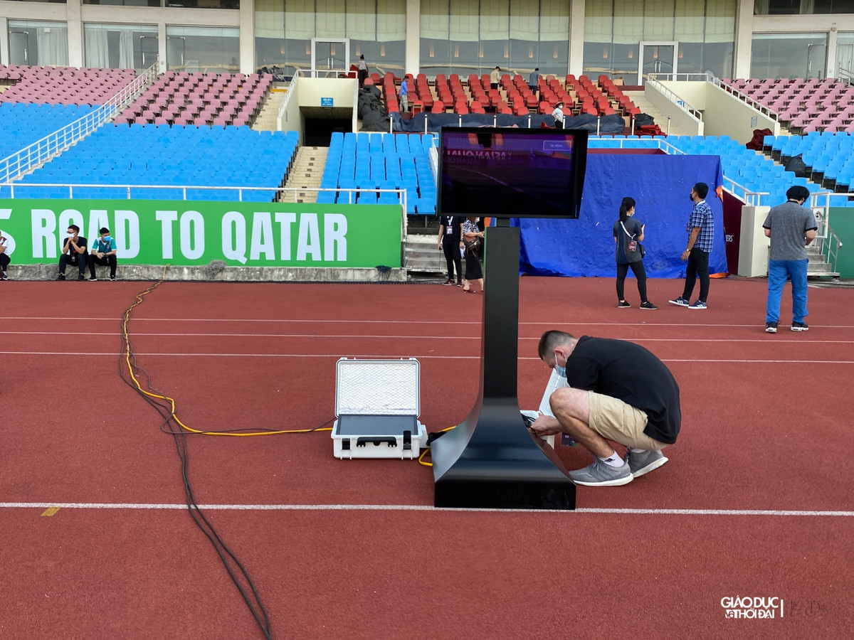 Đây là lần đầu tiên công nghệ VAR được đưa vào sử dụng trên sân Mỹ Đình.