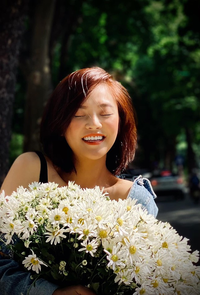 Nhan sac doi thuc cua dan my nhan phim truyen hinh gio vang VTV-Hinh-5