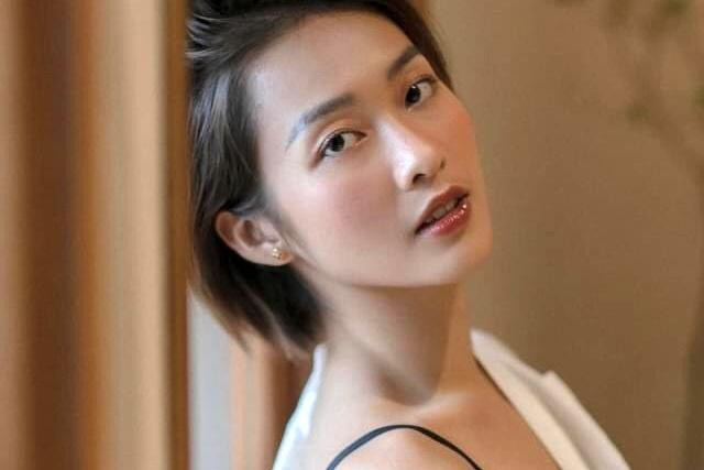 Nhan sac doi thuc cua dan my nhan phim truyen hinh gio vang VTV-Hinh-8