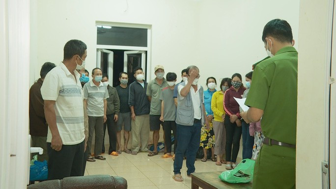 Nu 9x cam dau duong day so de giao dich gan 1 ty dong/ngay