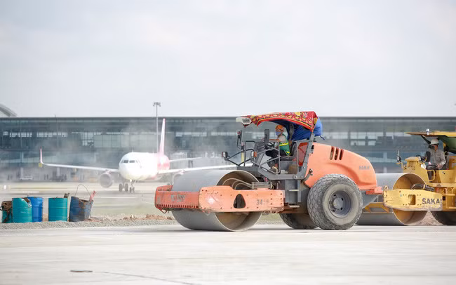 Ho so 2 nha thau thi cong duong bang Noi Bai bi Bo Giao thong “canh cao”