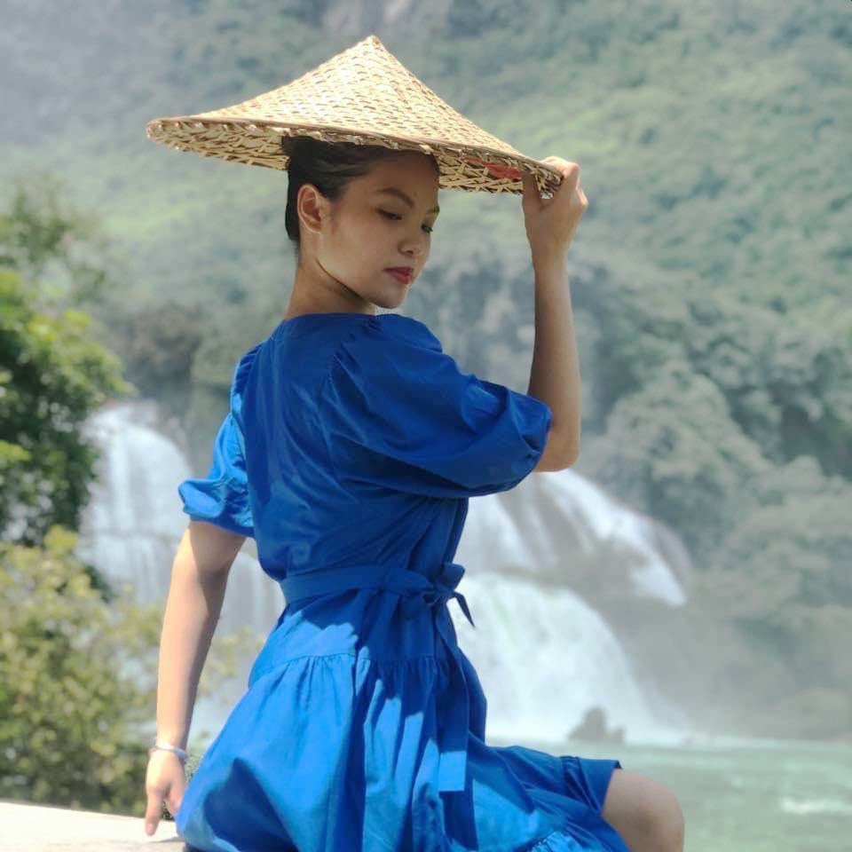 Giống với Chí Anh, Khánh Linh không chia sẻ quá nhiều về mình từ trước và sau khi kết hôn trên trang cá nhân.