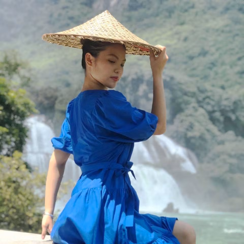 Giống với Chí Anh, Khánh Linh không chia sẻ quá nhiều về mình từ trước và sau khi kết hôn trên trang cá nhân.