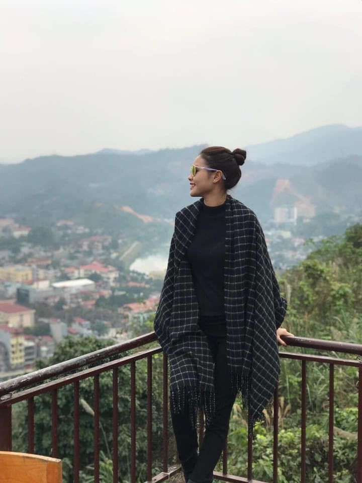 Trong cuộc sống, Khánh Linh khá kín tiếng.