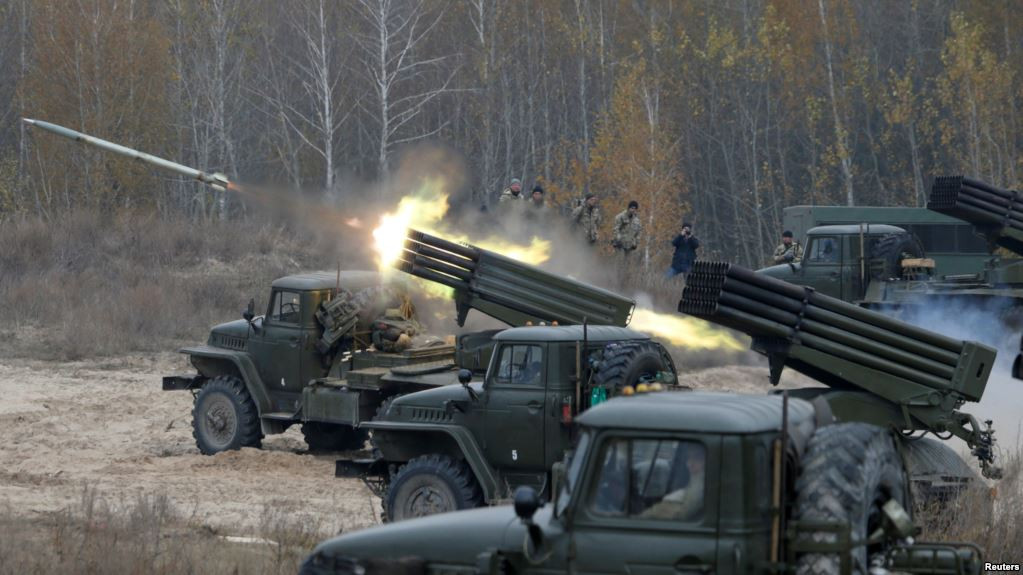 Chính sự phổ biến của Grad đã khiến loại vũ khí này khi được nâng cấp để thích nghi với chiến trường hiện đại vô tình tạo ra “đại gia đình Grad muôn màu muôn vẻ”. Không chỉ gói gọn theo “khuôn mẫu của Nga” mà vượt ra ngoài tạo thành nhiều loại phản phản lực với tên gọi khác nhau, tính năng tốt hơn, nhưng tựu chung lại “cái nền vẫn của Grad”. Nguồn ảnh: VOA