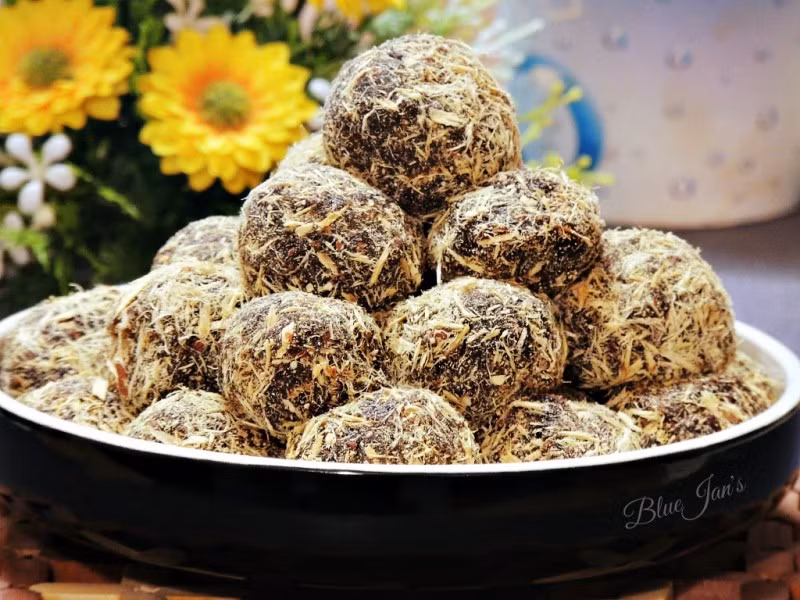 Bạn có thể sử dụng bằng cách ngậm nhiều lần trong ngày. Ảnh: Blue Tan.