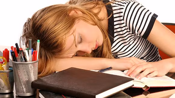 Những người thiếu sắt hay mệt mỏi nên ăn rượu nếp vì nhiều nghiên cứu đã chỉ ra rằng trong rượu nếp có lượng sắt rất cao. Ảnh: Bác sĩ trực tuyến.