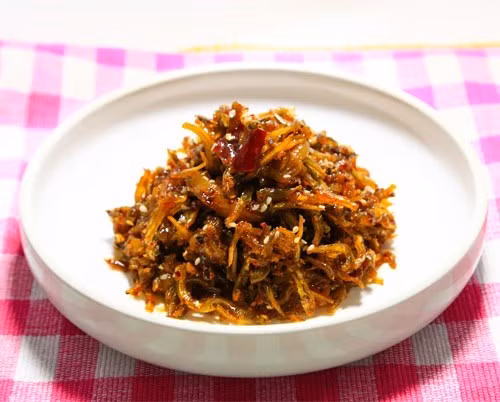 Vị cháo nguyên thủy kết hợp với vị ngọt, mặn, thơm bùi của cá khô tạo nên một món ăn ngon tuyệt tốt cho sức khỏe.