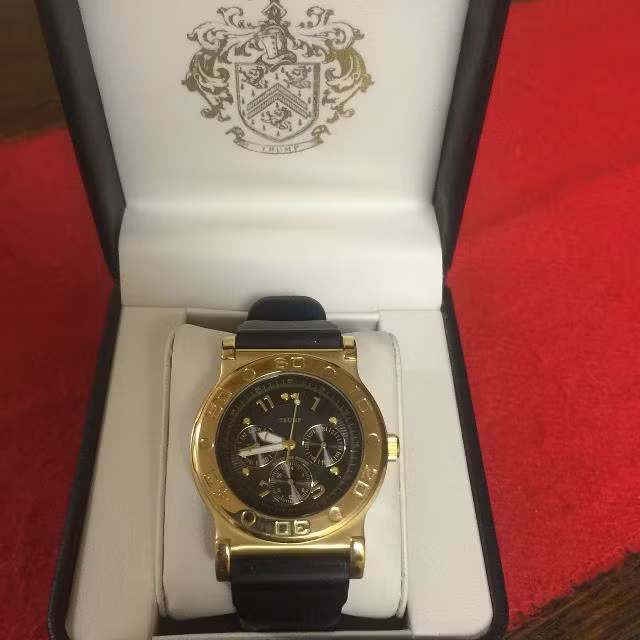 Hãy cùng chiêm người một loại mẫu đồng hồ đính biểu tưởng Trump không ai có mà vị Tổng thống Mỹ sở hữu. Ảnh: Ablogtowatch.