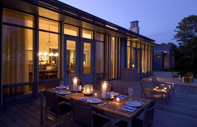 Không gian lãng mạn vào ban đêm.