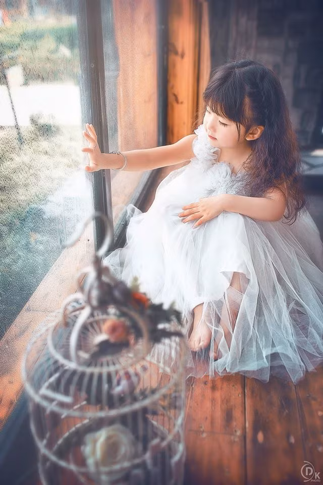 Ngoài chụp ảnh cho các hot girl, Minh Lễ còn từng hợp tác với một số xưởng cosplay, cho ra một số bộ ảnh cosplay với mức đầu tư khủng, gây ấn tượng mạnh với các bạn trẻ.