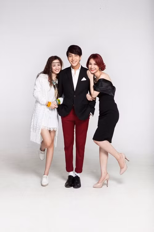 Nét bảnh trai và tài năng của chàng hot boy này cùng chuyện mối tình đẹp với Quỳnh Anh Shyn bất ngờ có tin đồn chia tay khiến các fan đứng ngồi không yên và luôn quan tâm, dễ đồn đoán những mối quan hệ tình cảm tiếp theo của Bê Trần.