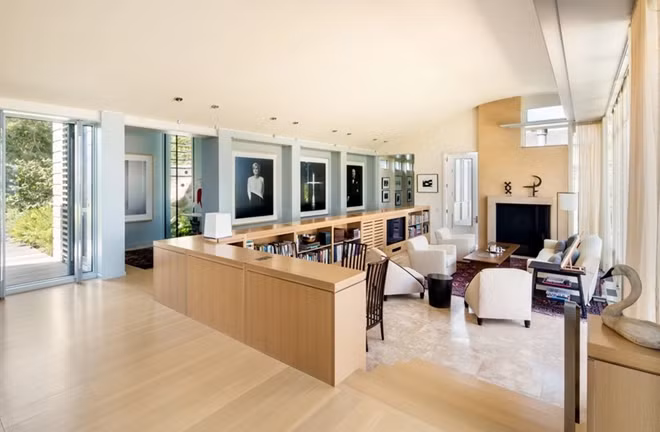 Căn nhà là tác phẩm của kiến trúc sư Rick Sundberg.