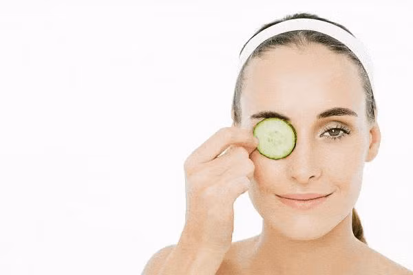 Bí quyết đơn giản giúp giảm quầng thâm mắt - Hình 5 Bi quyet don gian giup giam quang tham mat-Hinh-5