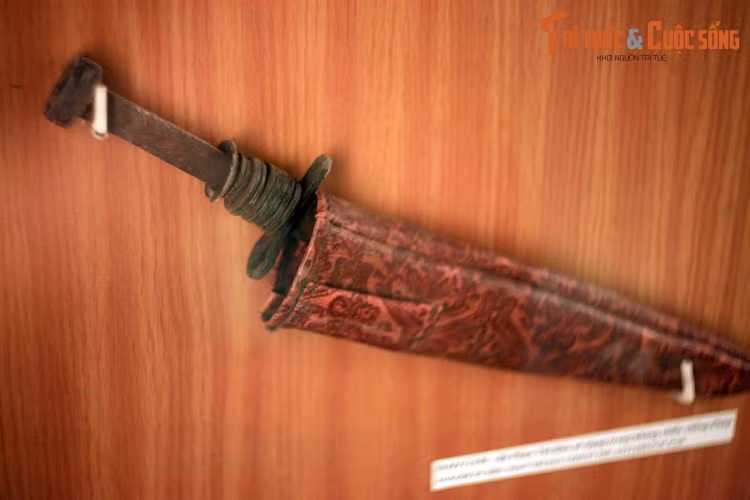 Dao găm bà Phan Thị Báu sử dụng trong kháng chiến chống Pháp.