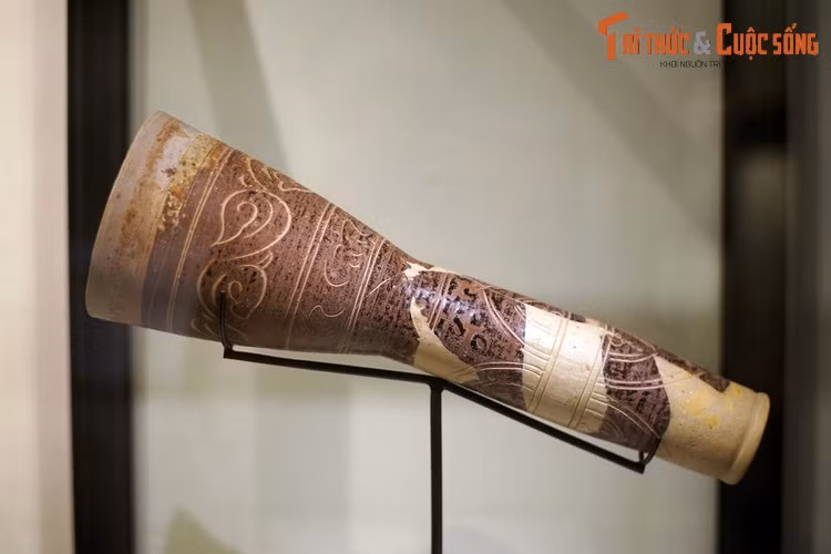 Can canh “loa phuong” gan 1.000 tuoi co xua nhat Viet Nam