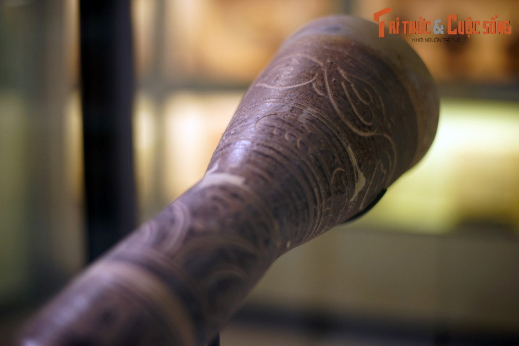 Dù có cấu tạo phức tạp hơn rất nhiều, những chiếc loa phóng thanh thời nay vẫn có kiểu dáng khá gần gũi với chiếc loa tuổi đời gần 1 thiên niên kỷ của Kinh thành Thăng Long thời Trần.