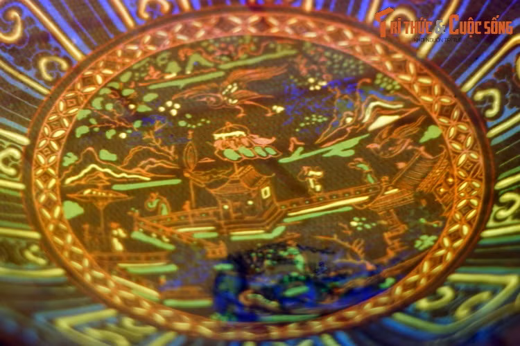 Hình ảnh được phục chế mang sự chính xác tương đối, cho chúng ta một cái nhìn và sự cảm nhận khá ấn tượng về cảnh vật thanh bình, thơ mộng, cuộc sống hài hòa trong chốn hoàng cung Thăng Long xưa.