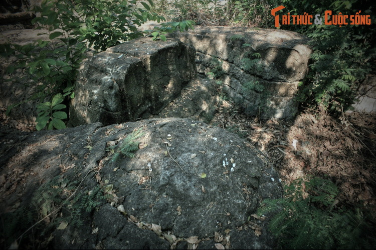 Theo cán bộ quản lý của Phòng VHTT thị xã Duyên Hải, trong thời gian tới, khi điều kiện cho phép, địa phương sẽ mời các chuyên gia về khảo cổ học tiến hành khai quật khu mộ.