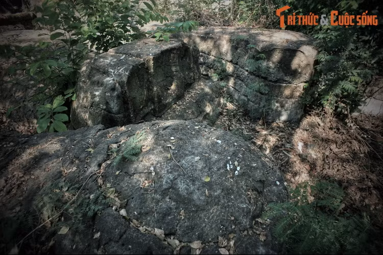 Theo cán bộ quản lý của Phòng VHTT thị xã Duyên Hải, trong thời gian tới, khi điều kiện cho phép, địa phương sẽ mời các chuyên gia về khảo cổ học tiến hành khai quật khu mộ.