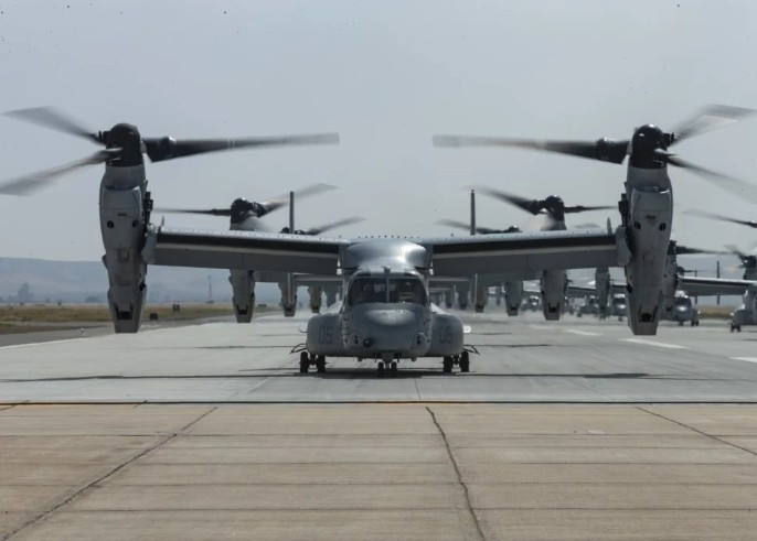 Những chiếc V-22 Osprey có thể chở theo 24 binh sĩ với quân trang đầy đủ, và khi cần có thể tăng lên tối đa 32 binh sĩ.