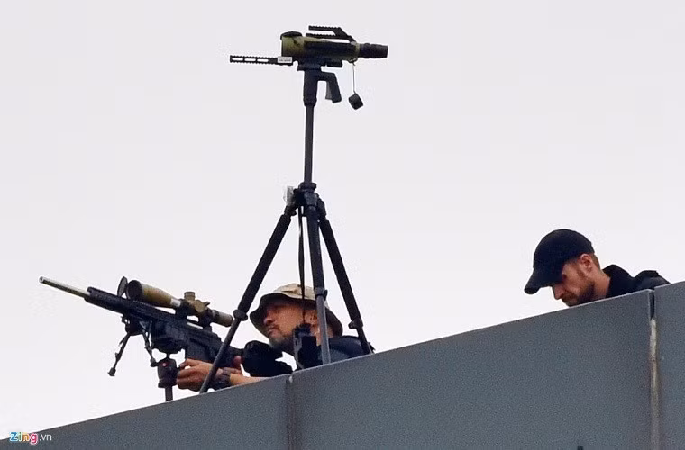 Cả hai mẫu súng này đều sử dụng đạn tiêu chuẩn 7.62mm, trong đó Mk 13 Mod 7 sử dụng đạn tiêu chuẩn .300 Winchester Magnum (7,62×67mm).