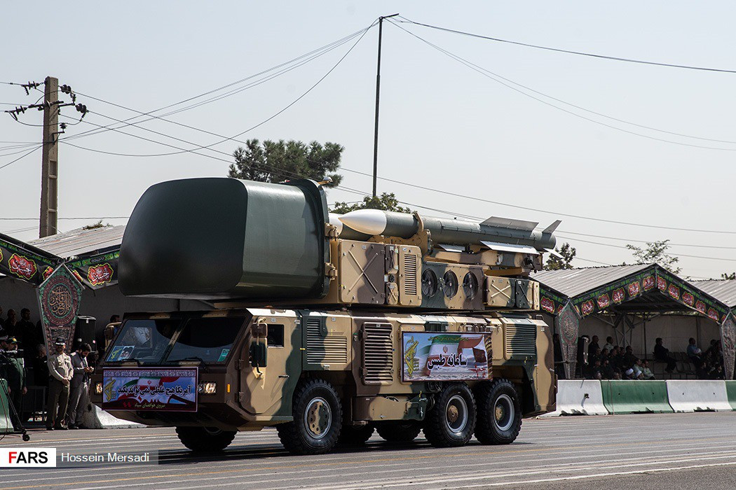 Mặc dù vậy Iran cũng cần thận trọng, bởi nếu tình hình vượt quá kiểm soát thì Tổng thống Trump sẽ không thể đứng yên mà không can thiệp, bởi khi đó uy tín của ông ta sẽ sụt giảm nghiêm trọng.