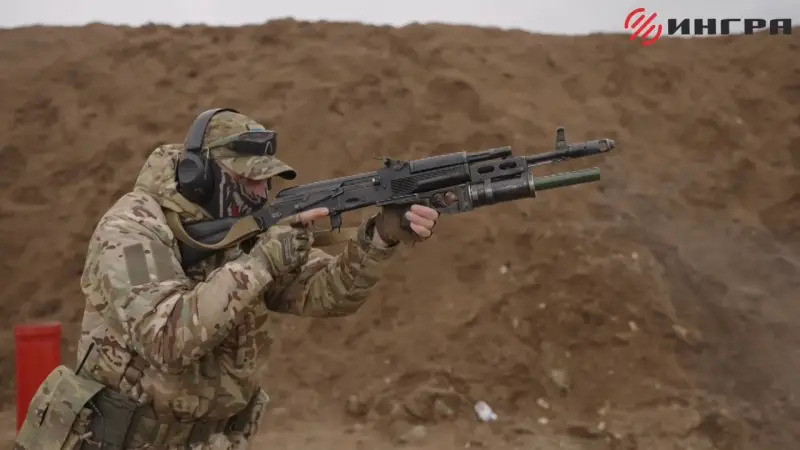 "Rosyanka" là giải pháp đơn giản và hiệu quả cho nhiệm vụ hiện tại, cho thấy khả năng bắn trúng các mục tiêu trên không có kích cỡ nhỏ. Nó có thiết kế đơn giản với một nòng trơn mà không có các bộ phận phụ hay chi tiết chuyển động, mượn cơ chế kích hoạt từ súng phóng lựu. Điều này giúp đơn giản hóa và dễ sản xuất. Ảnh: Ingra. 