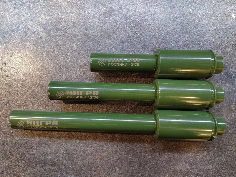 Để đối phó với máy bay không người lái cỡ nhỏ, Công ty "Ingra" (Ингра) ở Saint Petersburg đã phát triển thiết bị bắn "Rosyanka (Росянка) 12х76", có thể biến súng phóng lựu kẹp dưới nòng thành súng săn. Thiết bị này được giới thiệu vào ngày 15/4 và đã qua các cuộc thử nghiệm ban đầu. Ảnh: Topwar. 