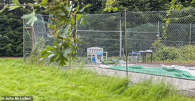 Hãi hùng bên trong đài chọi chó bí mật bị phanh phui ở Anh Hai hung ben trong dai choi cho bi mat bi phanh phui o Anh