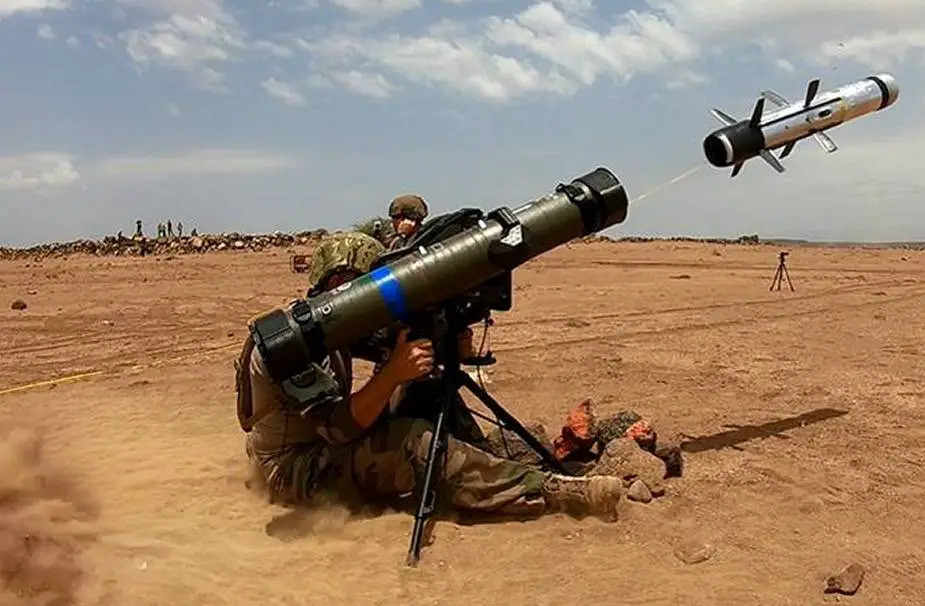 Năm 2023, Pháp đã thông qua ngân sách quốc phòng kỷ lục 413 tỷ euro cho giai đoạn 2024-2030, tăng 40% so với kỳ trước. Trước nguy cơ xung đột Ukraine lan rộng, Chính phủ Pháp khẳng định sẽ tiếp tục là một cường quốc thế giới và lực lượng vũ trang nước này sẽ trải qua một cuộc cải tổ toàn diện. Theo Cơ quan Mua sắm Quốc phòng và Công nghệ Pháp (DGA), tổng giá trị đơn đặt hàng thiết bị quân sự trong năm 2023 đã lên tới 20,3 tỷ euro. Ảnh: Tên lửa chống tăng Akeron MP (Nguồn: militaryleak.com).