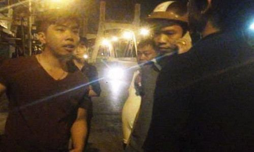 Dinh chi cong tac 2 CS hinh su chan xe 2 co gai