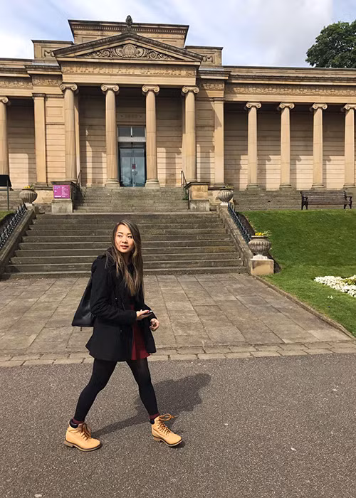Không chỉ xinh đẹp như một hot girl, Yênli còn học giỏi. Mới đây, cô được ba trường đại học ở Anh Quốc nhận vào học. Ảnh: FBNV