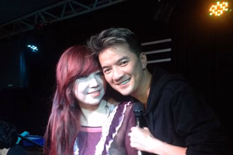 Sau lời bóng gió của Đàm Vĩnh Hưng, năm 2013, Bảo Yến chia sẻ, cô chưa bao giờ đánh giá thấp Đàm Vĩnh Hưng vì cô cũng biết anh dành nhiều tình cảm cho mình và từng giúp đỡ mình rất nhiều. Về phía Mr Đàm, anh sẵn sàng bỏ qua mọi chuyện. Ảnh: Zing