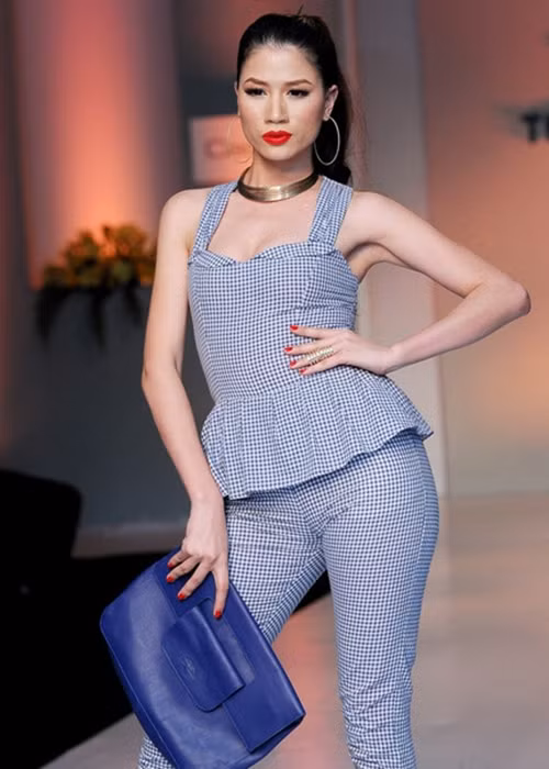 Với lợi thế chiều cao cùng gương mặt góc cạnh, Trang Trần nhanh chóng trở thành người mẫu trẻ tiềm năng ở phía Bắc. Ảnh: Lao động