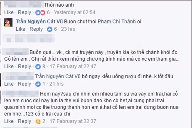 Khi được bạn bè hỏi thăm, nam ca sĩ “Một vòng trái đất” đáp lại: “Buồn chút thôi”. Ngoài ra, Tim còn đăng tải hình ảnh gục đầu buồn bã. Ảnh: Thể thao và xã hội