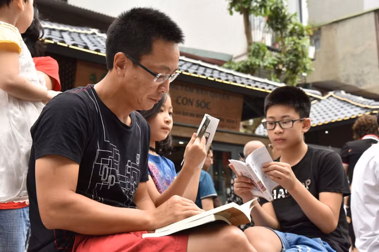 Sự ra đời của phố sách 19-12 hứa hẹn là điểm hẹn mới cho các gia đình vào cuối tuần ở Hà Nội.