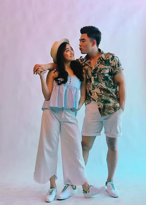 Nói về chuyện tình cảm, Kaity Nguyễn muốn giữ riêng cho mình. Cô chia sẻ, Will giúp đỡ cô rất nhiều trong quá trình quay phim “Em chưa 18”. “Có khó khăn gì anh ấy cũng luôn là người ở bên nên việc phát sinh tình cảm cũng là điều bình thường”, Kaity nói với Thế giới văn hóa. Ảnh: FBNV