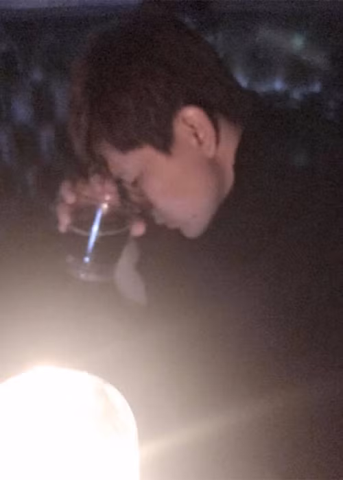 Tháng 2/2017, cặp đôi tiếp tục dính nghi vấn rạn nứt. Tim viết: “Anh không nghĩ mình sẽ làm thế với ai khác ngoài em. Từ đầu đến cuối, nếu không phải là em, anh không cần. Từ đầu đến cuối, đều là vì em anh mới đến”. Ảnh: FBNV