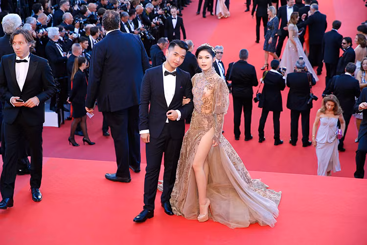 Nữ diễn viên choáng ngợp trước sự trang trọng, hoành tráng và chuyên nghiệp của một sự kiện cũng như không khí lễ hội tuyệt vời của một ngày hội nghề nghiệp, một tinh thần điện ảnh đỉnh cao.