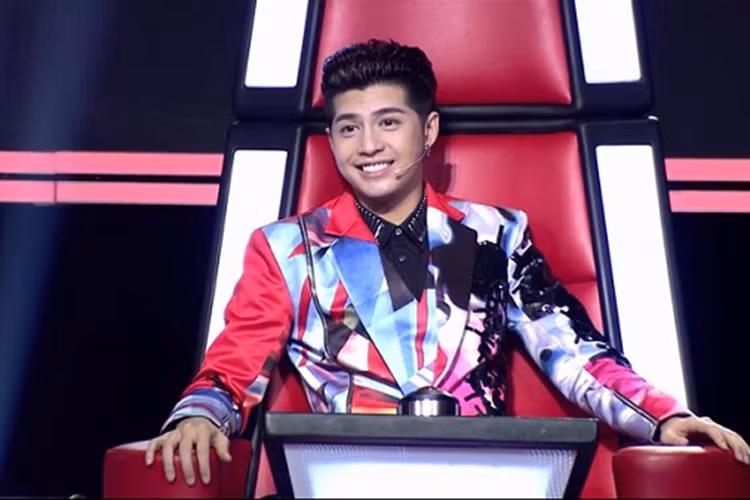 Từ năm 2015 đến nay, Noo Phước Thịnh còn đắt show làm giám khảo. Anh từng ngồi vị trí ghế nóng “The winner is”, “So you think you can dance”, “Vietnam’s got talent”, “Học viện ngôi sao”, Giọng hát Việt nhí”, “Giọng hát Việt”... Ảnh: Saostar
