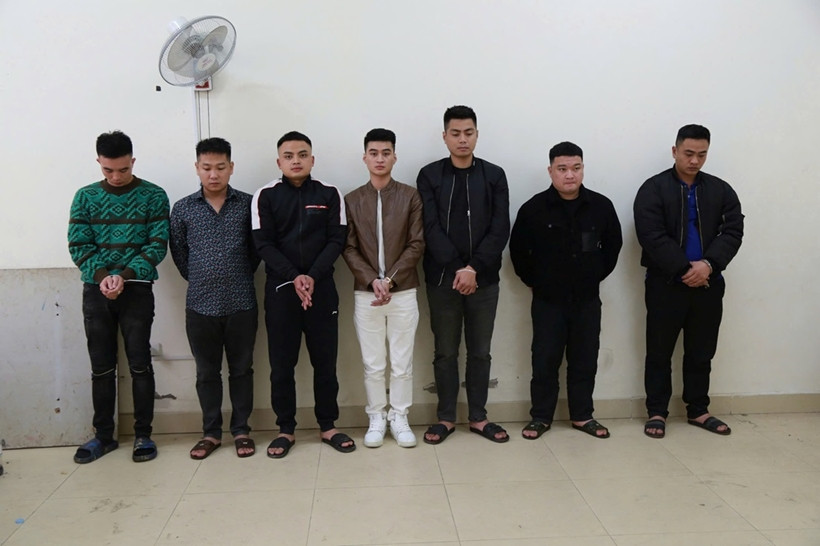 Bat 8 doi tuong ru nhau mo tiec ma tuy sau buoi sinh nhat