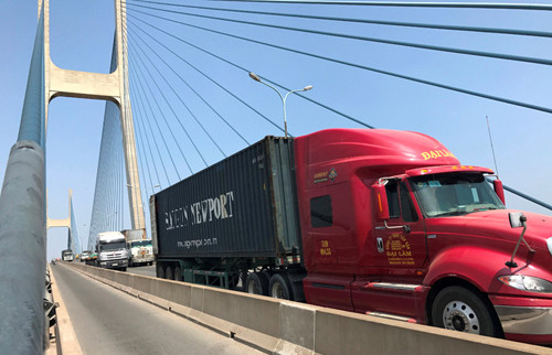 UBND quận 2 thừa nhận việc lắp đặt camera giám sát tốc độ trên cầu Phú Mỹ chỉ bằng mô hình đã không phát huy hiệu quả và thực tế tai nạn nghiêm trọng vẫn đang tiếp tục xảy ra.